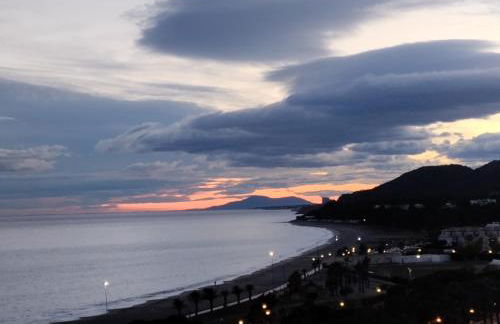 Apartamento con terraza, vistas playa y montaña - Foto 41