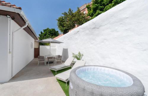 HostWise - Traditional House with Terrace - Photo 7