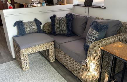 The Stables - Detached Cottage with Private Garden & Hot Tub - Foto 17