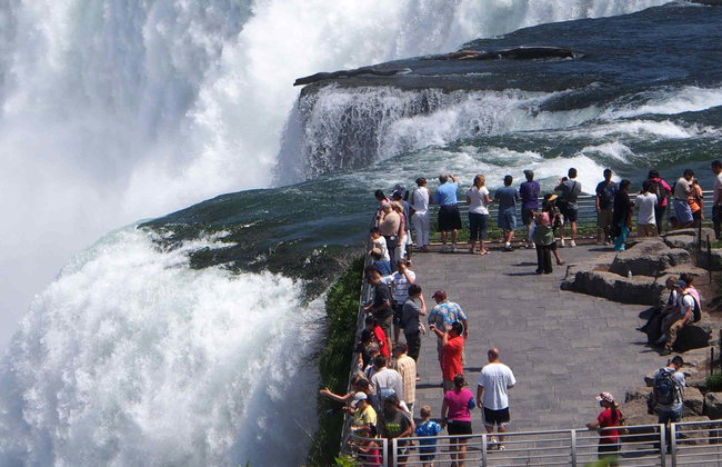 Tour por las Cataratas del Niágara + Entrada a la Cueva de los Vientos - Foto 1