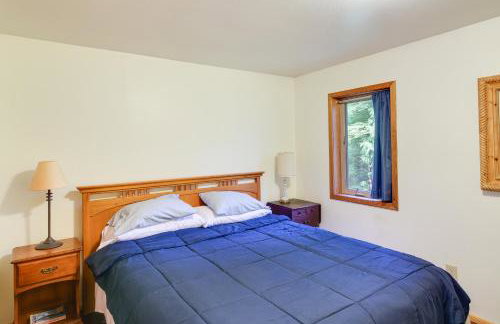 Forested Coffman Cove Cabin with Wood-Burning Stove! - Foto 24