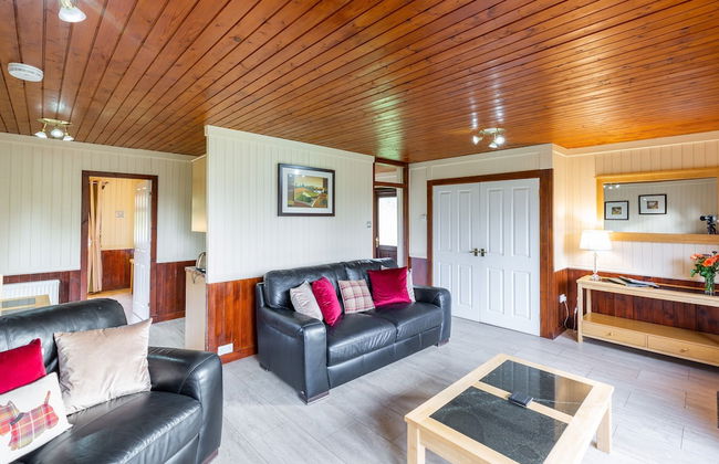 Bluebell Lodge 4 with Hot Tub - Photo 12