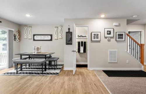 Roomy Getaway Elevate Your Stay, 6 Mins to RIC - Foto 12