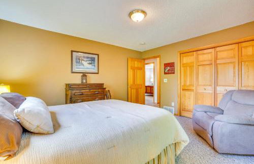 Gorgeous Lake Arbutus Getaway with Dock and Boat House - Foto 19