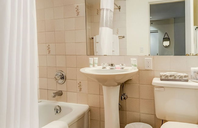 Rosellen Suites At Stanley Park - Foto 72