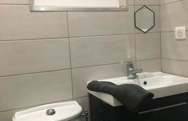 VerOliv Appartement calme et cosy proche du centre ville - Lit 180 - Wifi Netflix Youtube - Foto 19