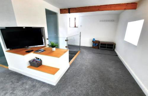 The Penthouse, top floor of a Grade II Listed Mill - Foto 4