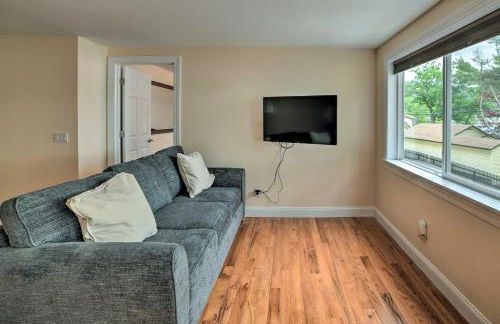 Lakefront Alton Bay Retreat with Dock Near Beaches! - Foto 21