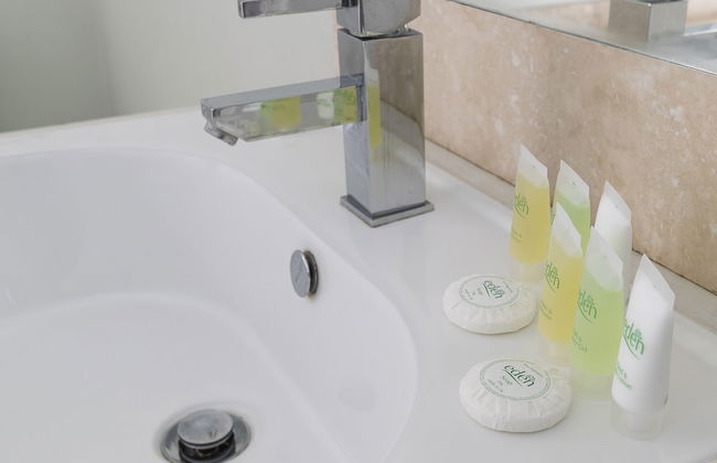 JOIVY Charming 3 bed house with a rooftop terrace - Photo 25