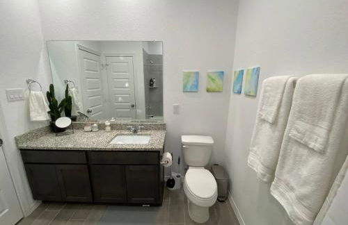 4-BR Cheerful Home Long Term Stay Equipped in Katy - Foto 34