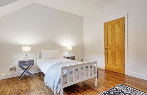 Mayrose House - 6BR 4BATH Luxe Spacious Retreat - Foto 47