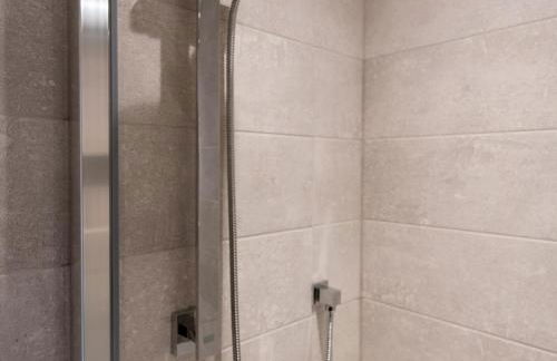 Superb 1Bed Flat in Fabulous West End - Pass the Keys - Foto 22