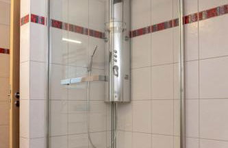 Ganzes Ferienhaus in Leipzig mit Garage und Fußbodenheizung - Photo 34