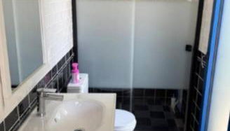 Studio entre bois et mer, chez Mathilde et Jérémy - Foto 2, Shower