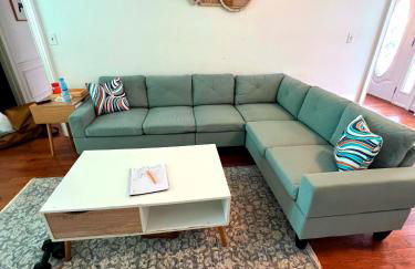 2 Story Home With Sunroom & Cozy Deck Close To KSU - Foto 6