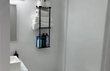 Luxury 2 bedroom basement - Foto 10