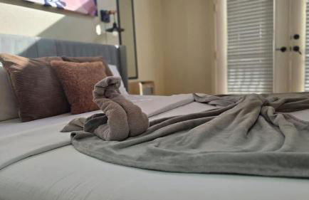 Game & Soak Retreat 3BR Private Jacuzzi Pool Table - Foto 30