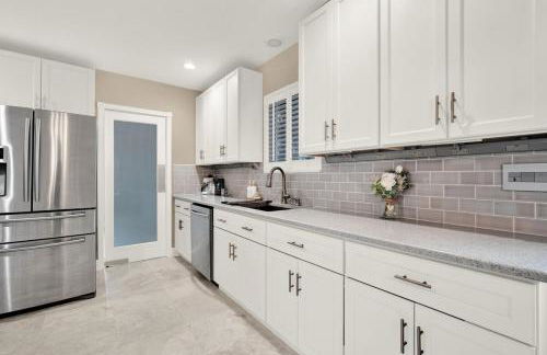 HUGE Outdoor soccer 4BR HEATED Pool house near Las Olas - Foto 7