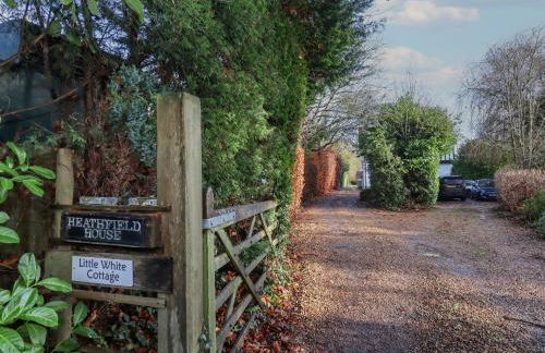 The Little White Cottage - Foto 21