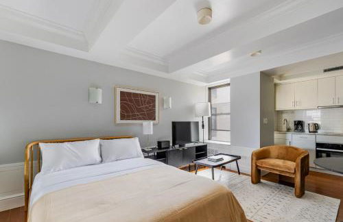 Blueground Upper West Side fitness nr Central Park NYC-1932 - Photo 1