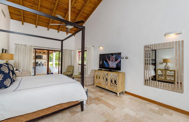 Luxurious 5-bdr Villa at Casa de Campo With Pool Jacuzzi Games Hibachi Staff - Photo 33