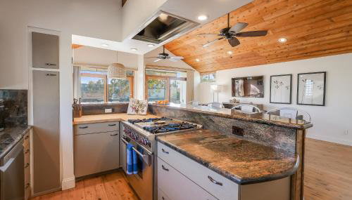 Stunning South Mission Beach Home - AC, Private Patio, Grill and Garage! - Foto 4