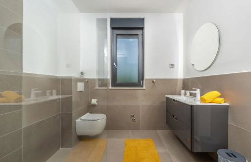 A lovely poolside villa in Krnica ideal for family - Foto 20