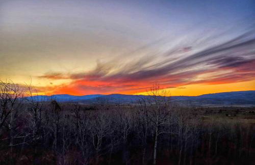 Pet-Friendly Yurt for an Off-the-Grid Getaway near Hyrum, Utah - Foto 12