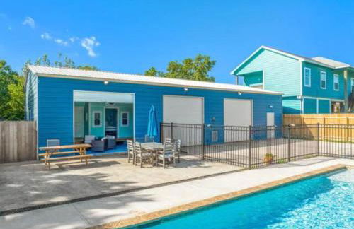 Gorgeous Home with Huge Private Pool and Game Room - Foto 36