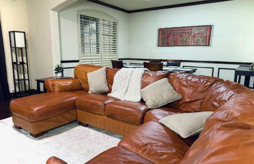 Luxury 5BR Retreat, Kid's Playroom! Near Lake Hubbard, Vineyard Views - Foto 19