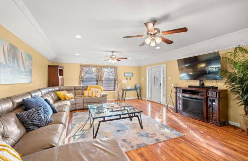 1 Min to Beach Ocean Breeze 3BR Pets welcome with pet fee - Foto 1