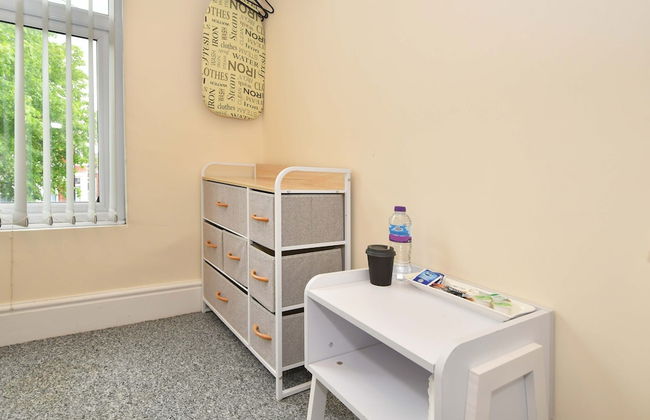 Townhouse @ 178 Ruskin Road Crewe - Photo 3