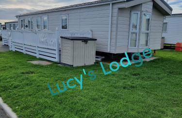 Lucy's Lodge - Photo 20