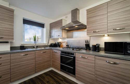 Modern 3-Bed Family Home Near Glasgow Airport - Foto 19