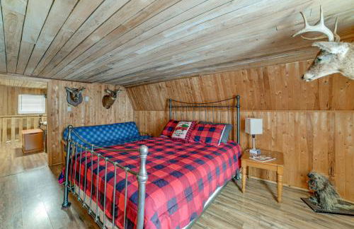 Mtn-View Deck and Grill Creekside Catskills Cabin! - Foto 13