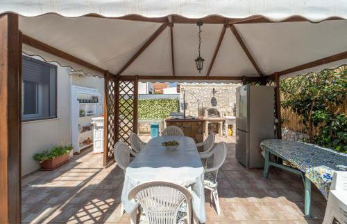 Villa Tea con piscina a pochi passi dal mare - Photo 34