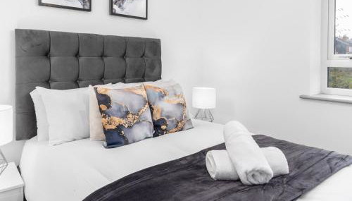 Stylish 2 Bed Apartment - Balcony - Private Parking - Netflix 4MC - Foto 2, towels