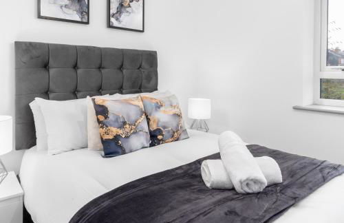 Stylish 2 Bed Apartment - Balcony - Private Parking - Netflix 4MC - Foto 2