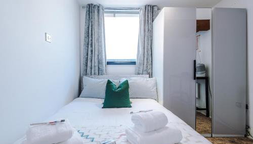 Central MCR 2BR 2BA, Parking, WiFi, Full Kitchen - Foto 3