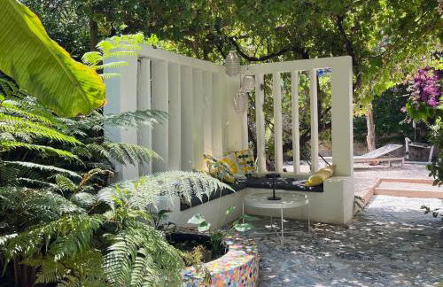 Magical Villa with Secluded Garden - Beach, Port & Centre - Photo 1