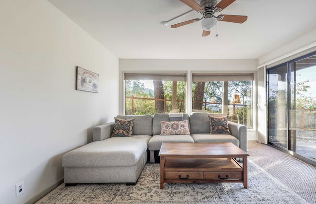 Windswept by Avantstay Water Views, Covered Deck, Walk to the Beach - Photo 28