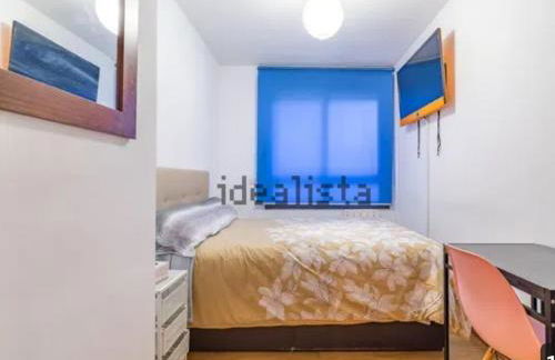 HABITACIÓN PRIVADA EN PISO a 10 minutos de Atocha - Foto 3