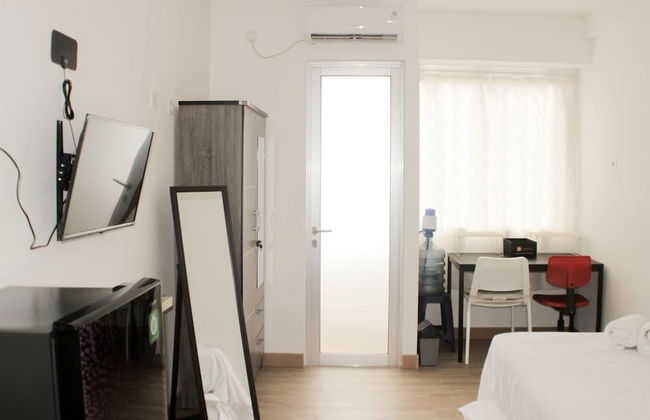 Comfy And Tidy Studio At Riverview Jababeka Apartment - Foto 12