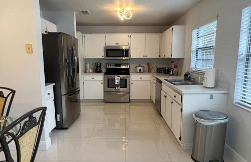 Beautiful pool home 15 minutes from Disney! - Foto 22