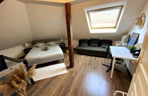 STRG Center at 10 min-Christmas market and 10min EU Parliament-WiFi-TV - Foto 16