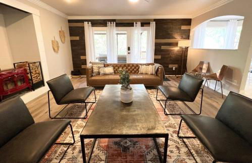 Swim Spa Billiards in Pineforest Spacious Home - Foto 22