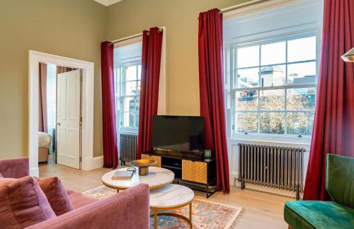 Dragon Suites Luxury Apartments at Rutland Square - Photo 78