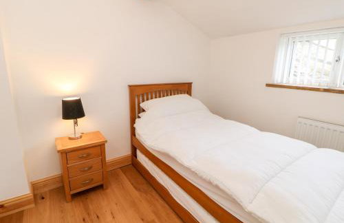 Flat Above 27 - Photo 18