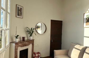 Charmante PETITE MAISON avec vue panoramique, en centre historique, proche d'Avignon, ancienne, rénovée, climatisée, terrasse, parking public gratuit - Foto 14