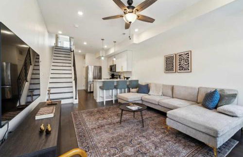 Roof deck w city views - brand new 3bd 3ba - Foto 3